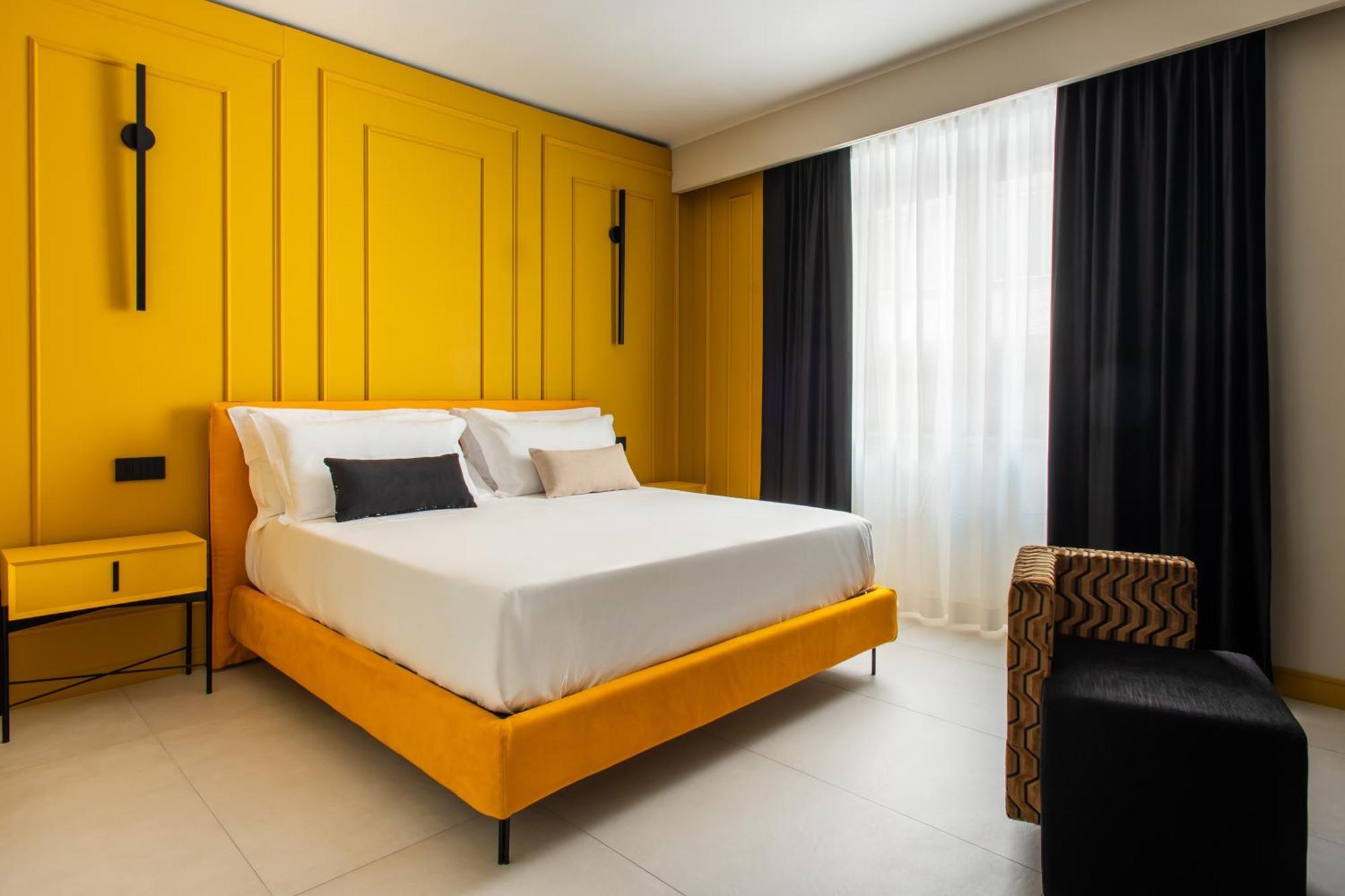 Welmy Napoli Hotel Exterior photo