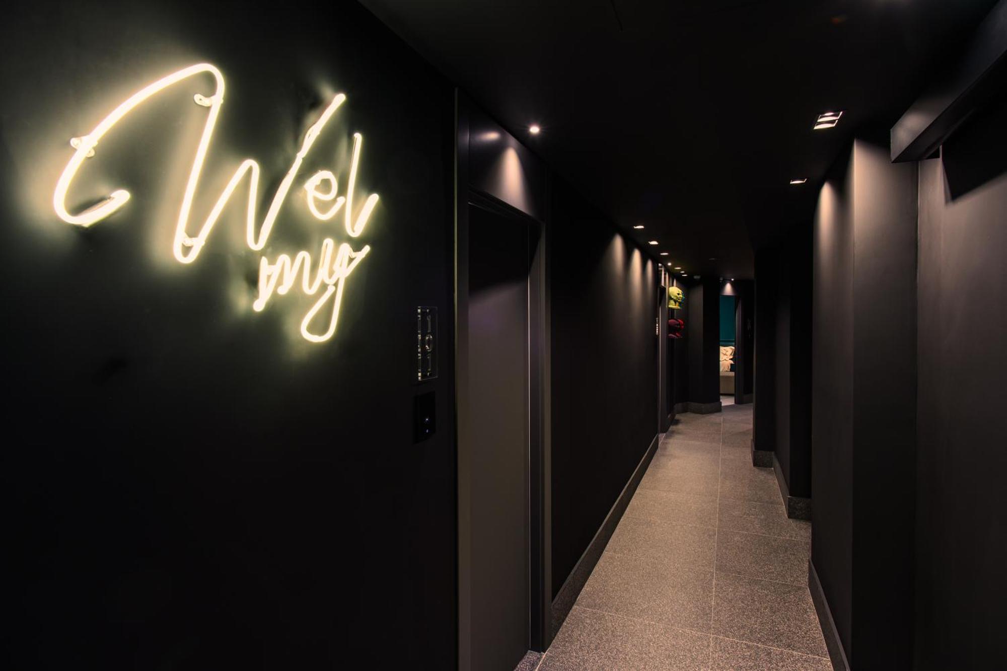 Welmy Napoli Hotel Exterior photo