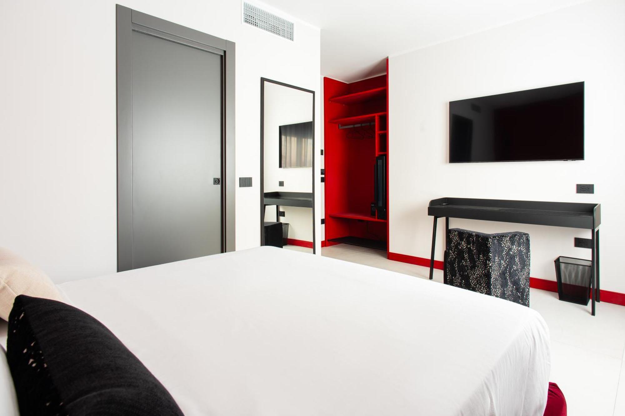 Welmy Napoli Hotel Exterior photo