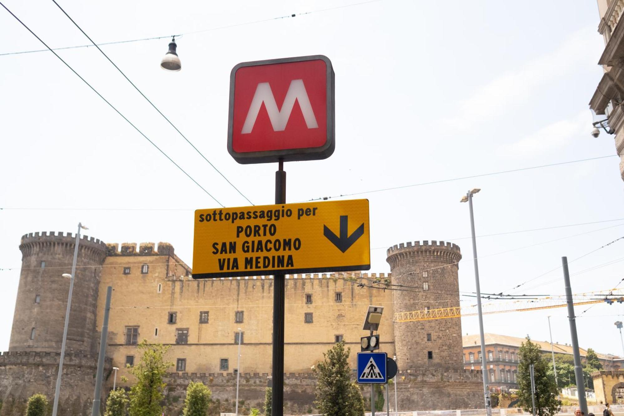 Welmy Napoli Hotel Exterior photo