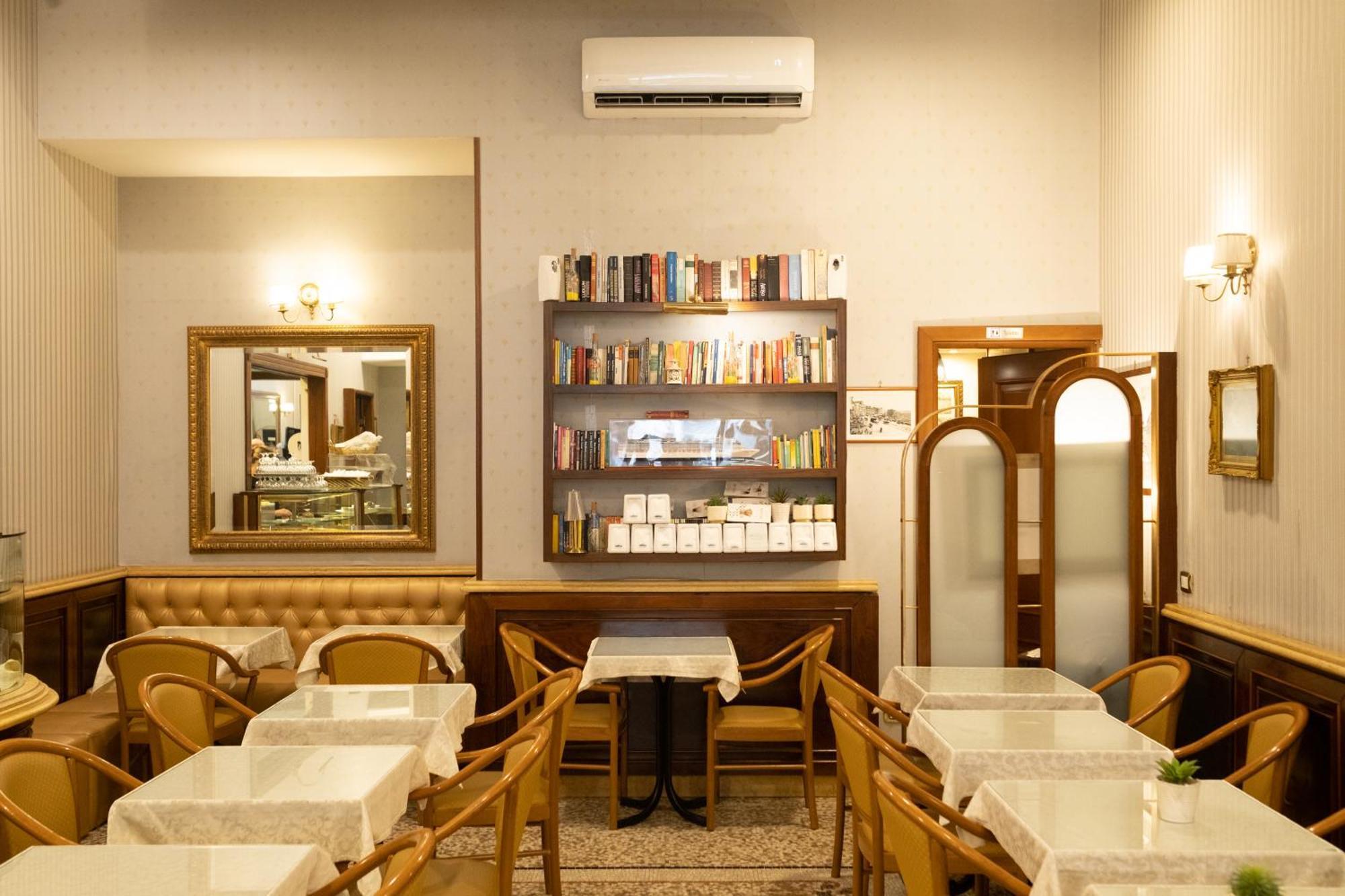 Welmy Napoli Hotel Exterior photo