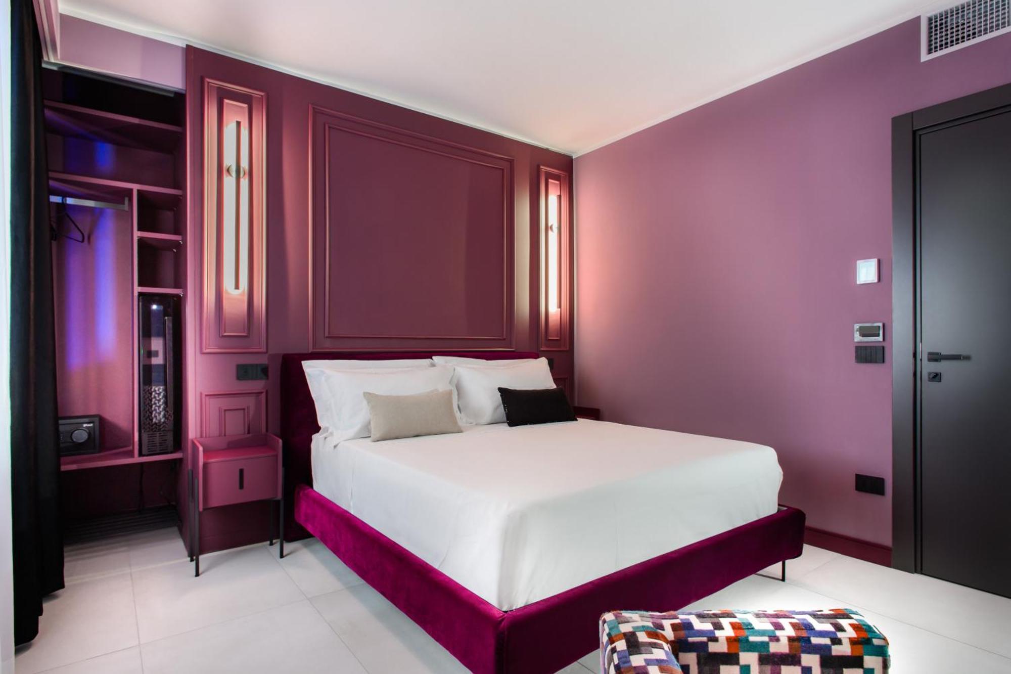 Welmy Napoli Hotel Exterior photo